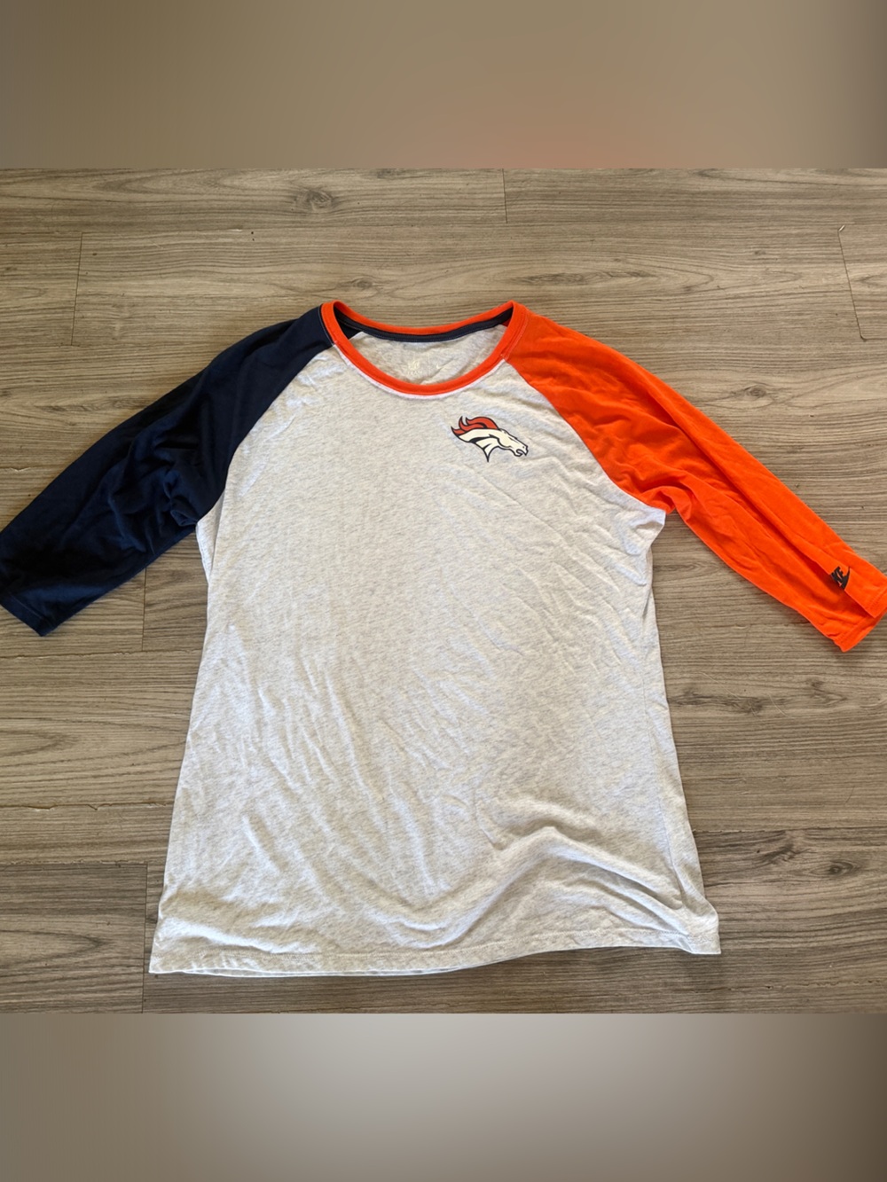 Women’s NFL Denver Broncos 3/4 Tee Size XL